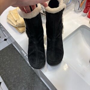 Merrell Black Winter Boots with Cream Lining